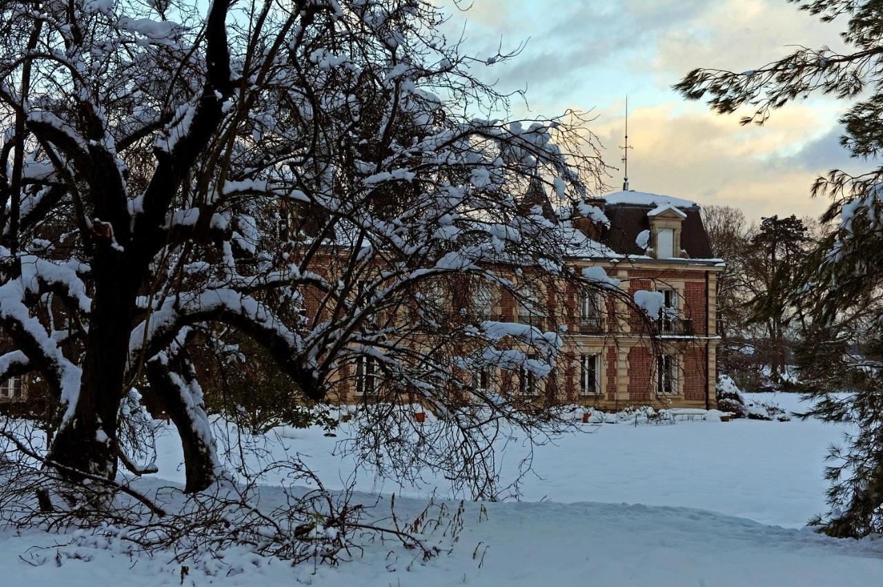 Chateau Le Quesnoy Chevrieres  Exterior photo